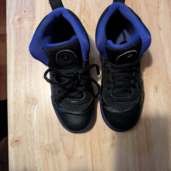 used kids jordan sneakers - Picture 5 of 6